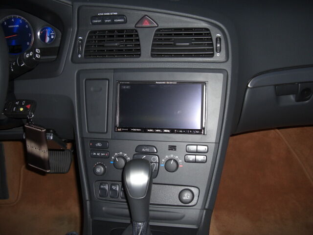 ボルボ V70 パナソニック CN－HW1000D取付 | カーナビ取付