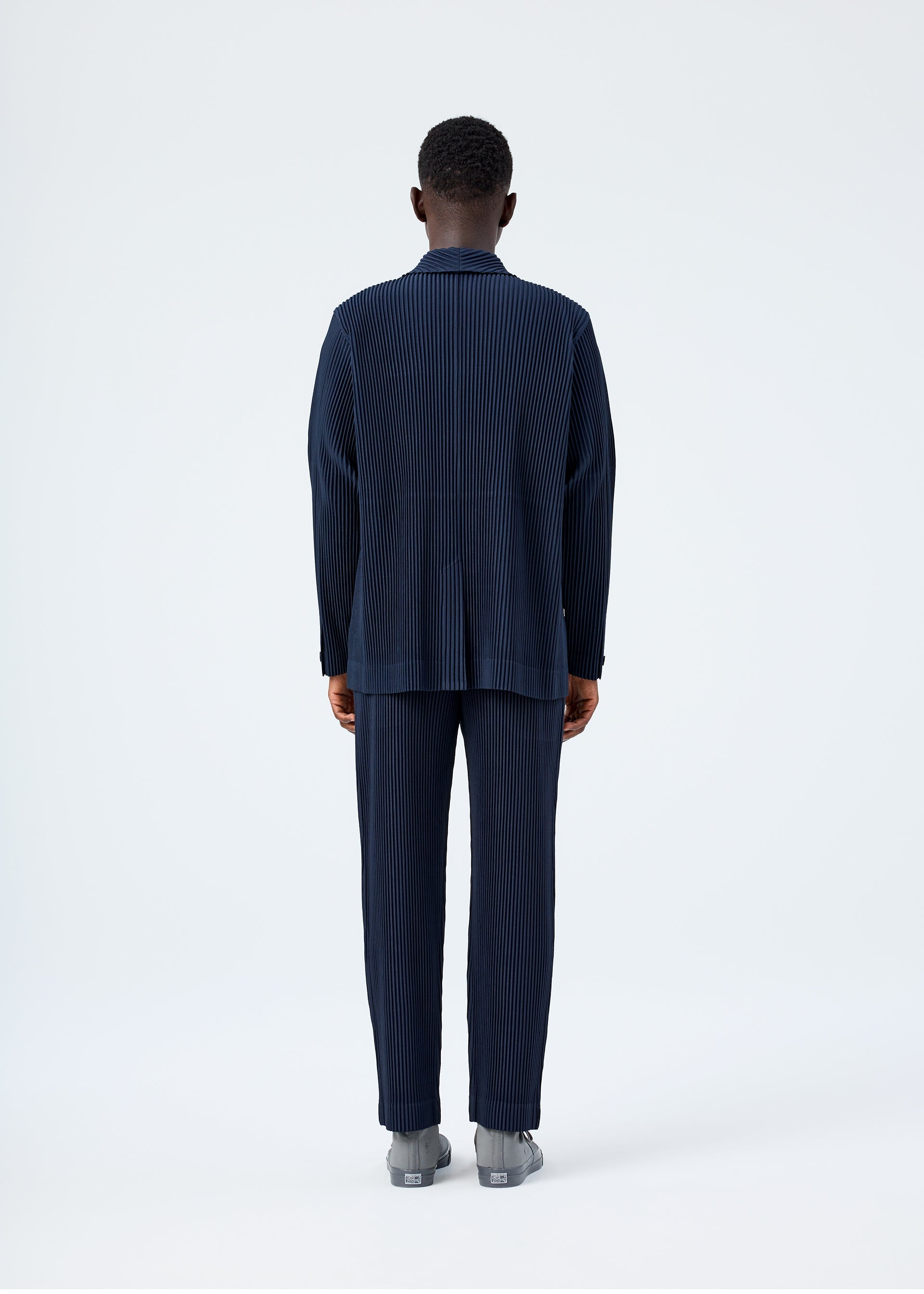 BASICS – ISSEY MIYAKE ONLINE STORE