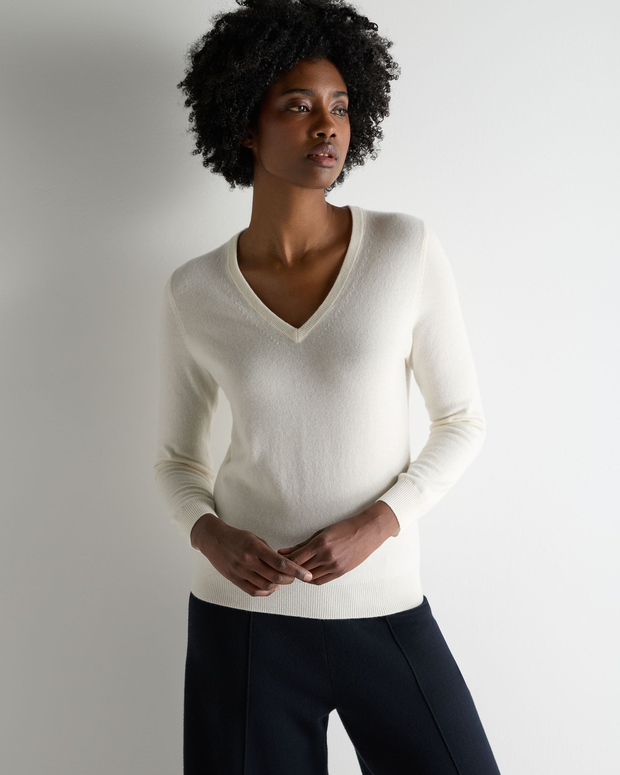 Women's V Neck Cashmere Sweater New Ivory White | N.Peal