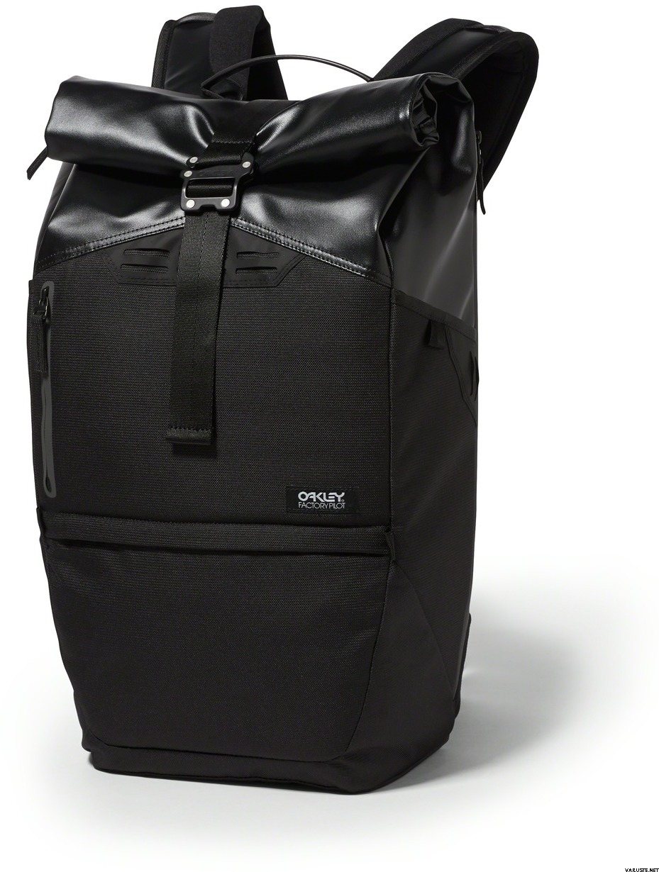 Oakley Factory Pilot 25L Backpack | Waterproof backpacks | Varuste