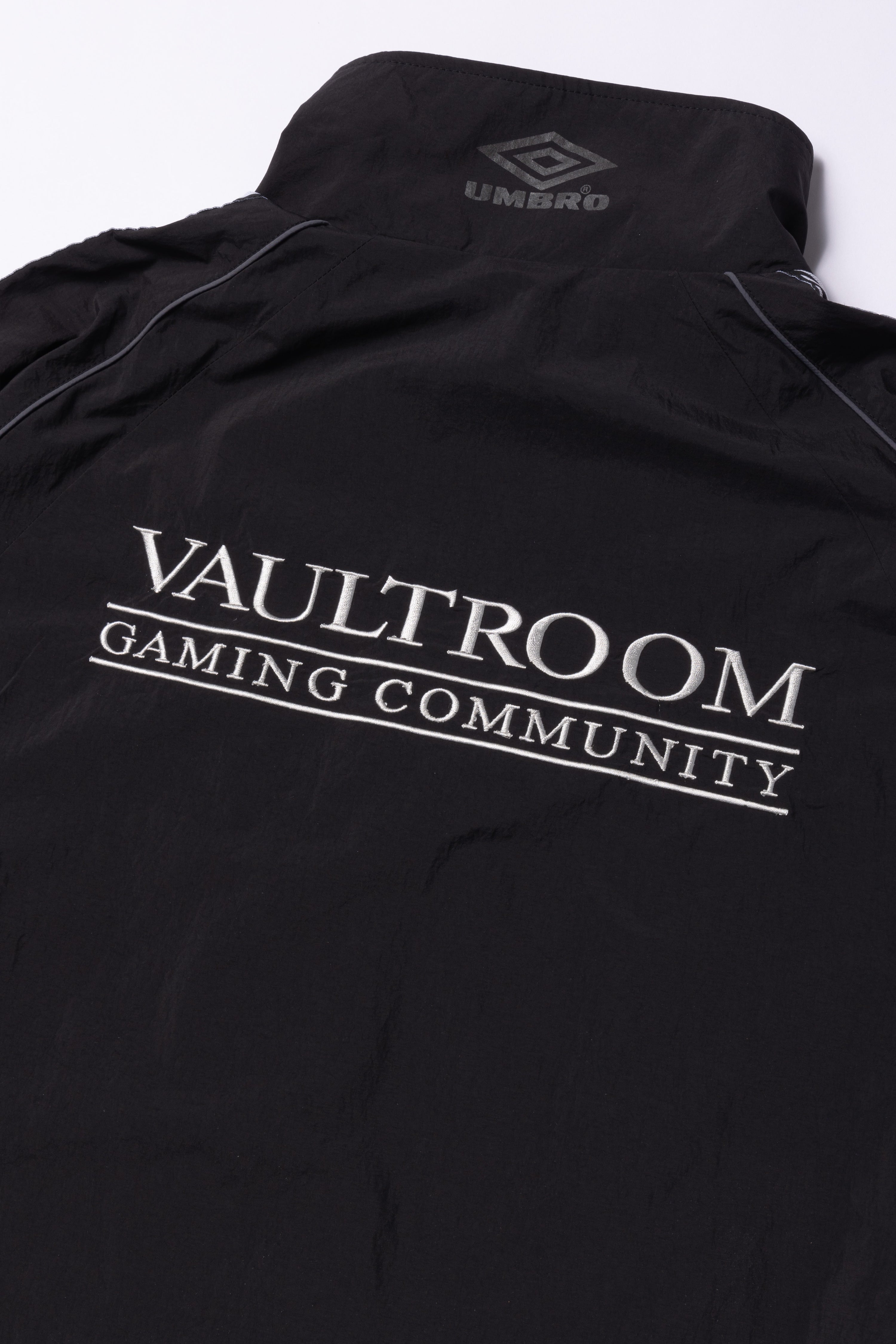 VR x UMBRO NYLON JACKET – VAULTROOM