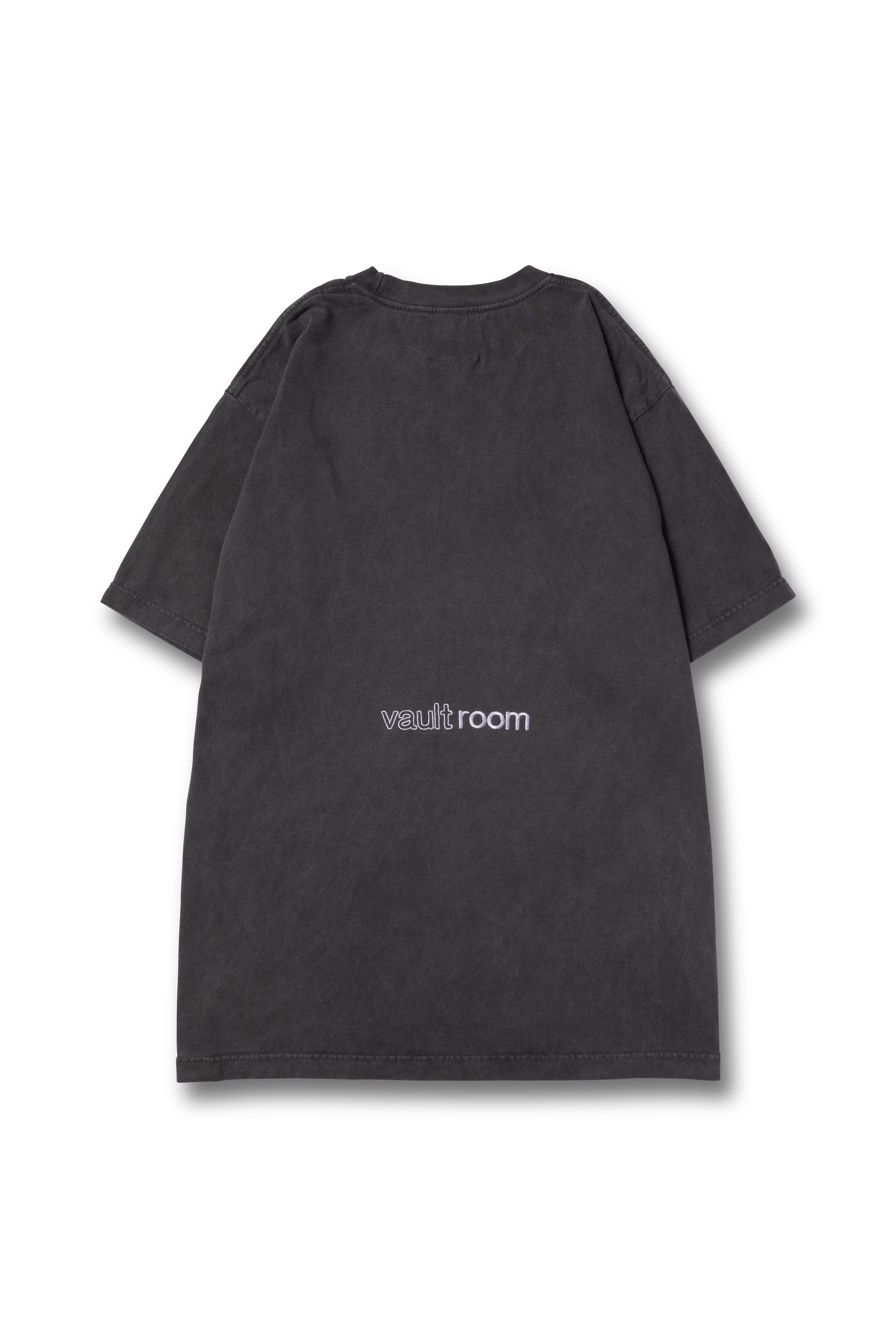 VR × LAPKARU TEE / CHARCOAL – VAULTROOM