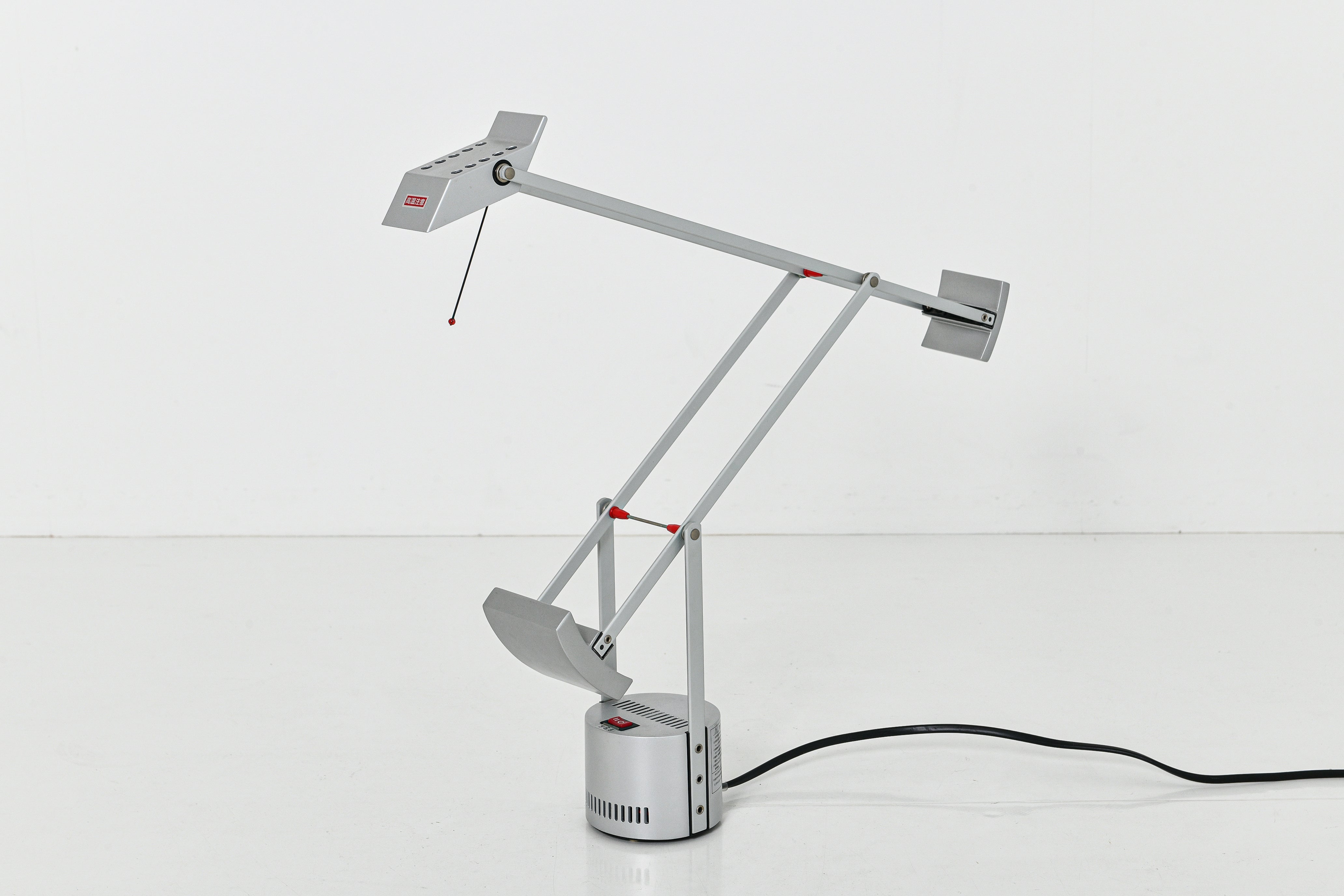 TIZIO / ティチオ – 2011年記念モデル｜Richard Sapper × Artemide