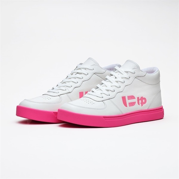 限定415足｜ にゅ～ずMID『White Neon Pink』 | SANGACIO
