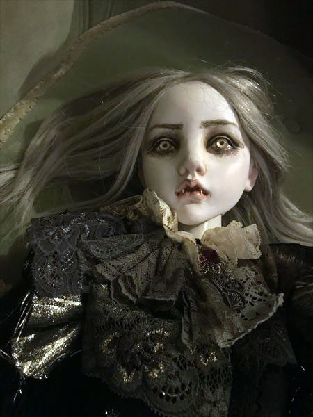 Mari Shimizu 「ヴァンパイア」 淑女雑貨Toe Cocotte