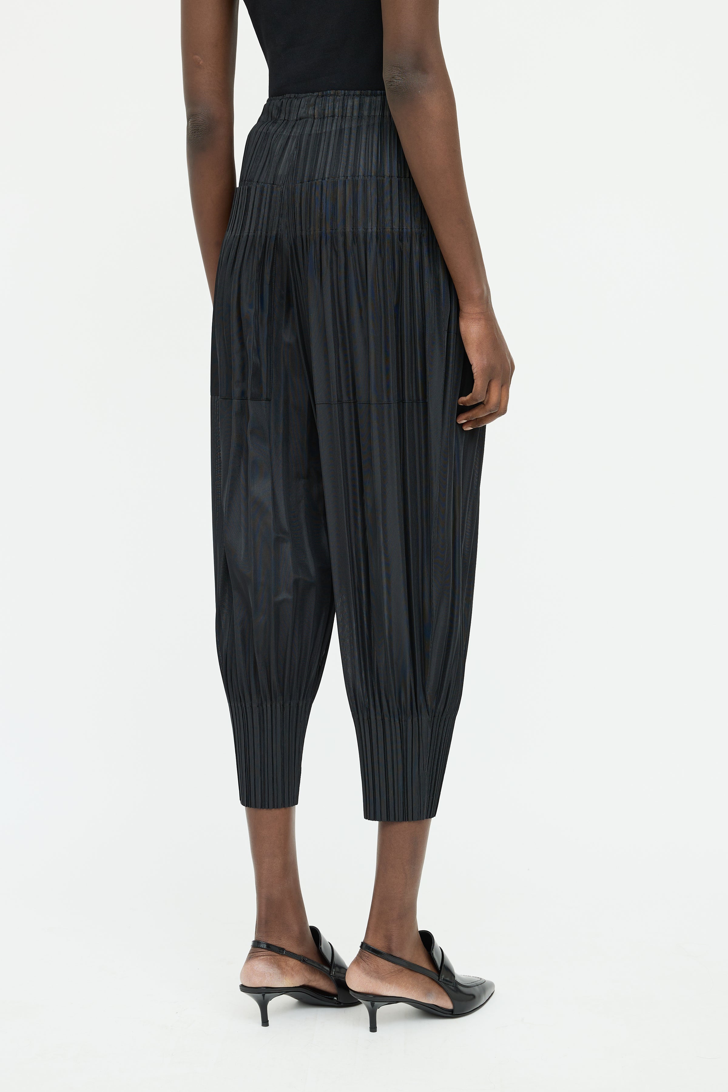 Pleats Please Issey Miyake // Pleated JF Pant – VSP Consignment