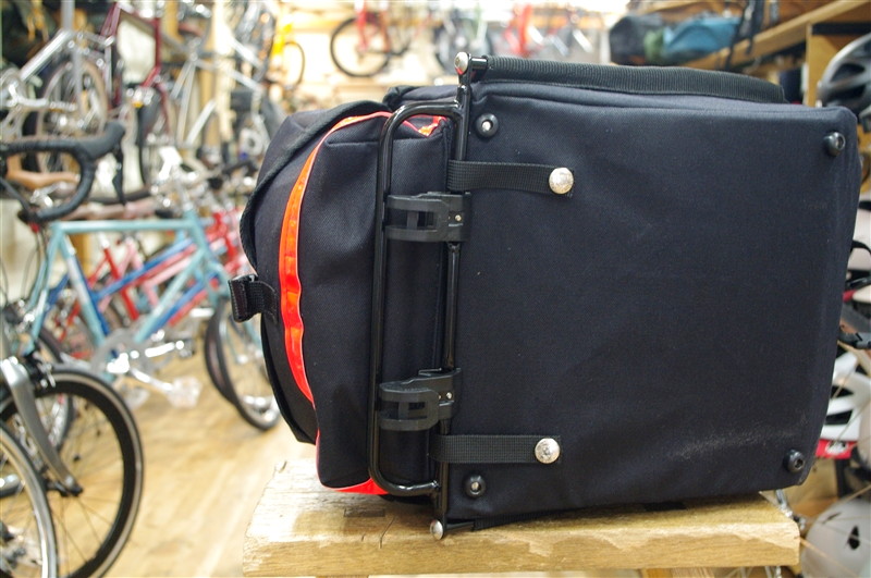 ALEXMOULTON TSR用 脱着式 Touring Large Rear Bag | VelostyleTICKET