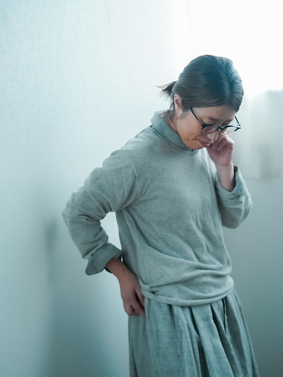 新感覚！カシミヤ70%×シルク30% 肌に優しいインナーセーター クルー