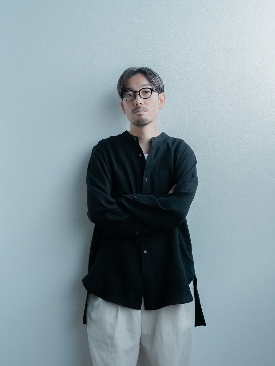 リネンシャツ】首のラインに沿う美しい！ リネン梨地 バンドカラー