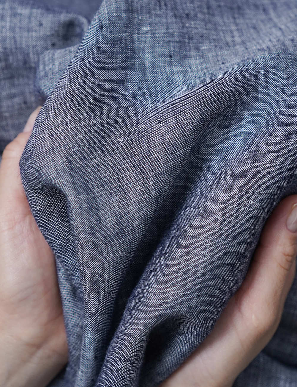 リネンワンピース】全身軽やかに風を感じるシャンブレードレス