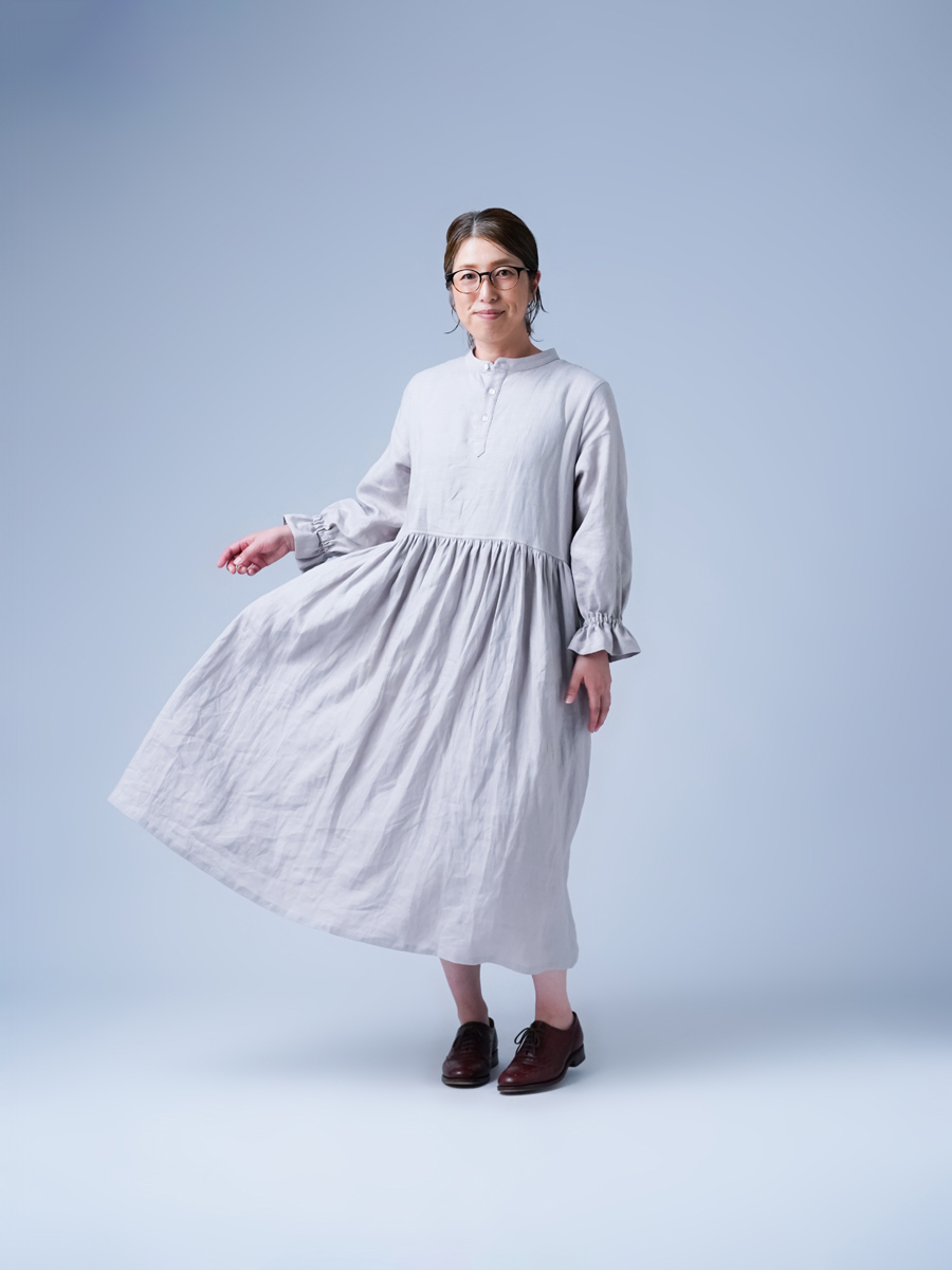 リネンワンピース】スタンドカラー リネンドレス ／ 灰桜(はいざくら