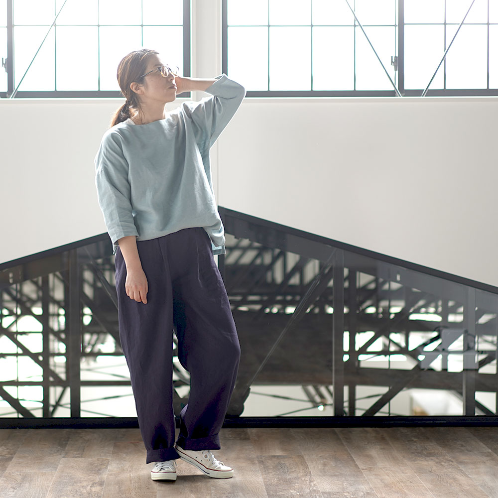 リネンパンツ】フロントタックのボールパンツ 超高密度リネン /黒紅色