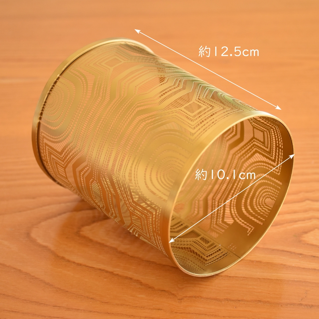 Diptyque 】透かし模様が美しいメタルフレームと木製スタンド