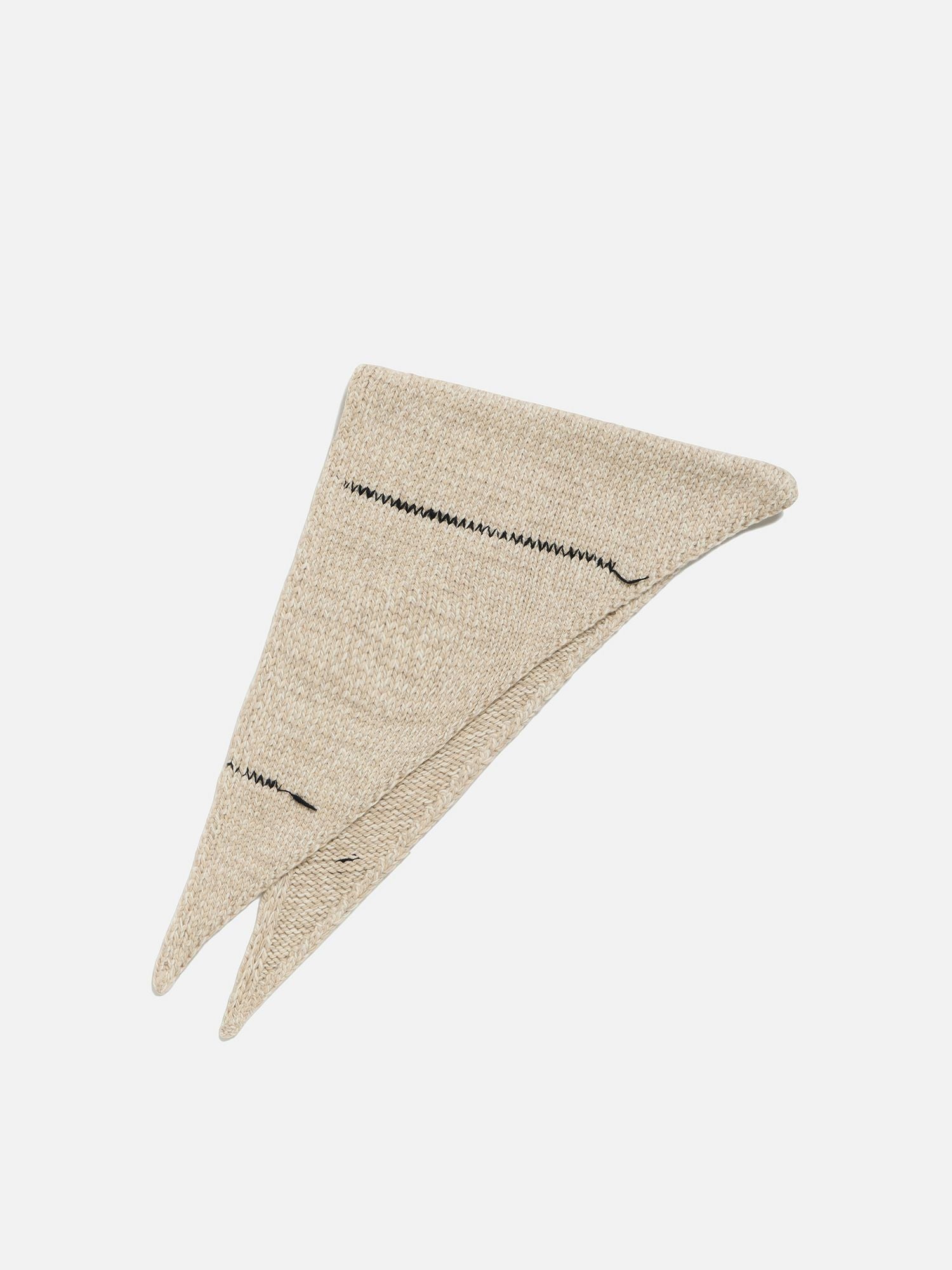 アソースメレ シームレス トライアングル カシミヤニットストール