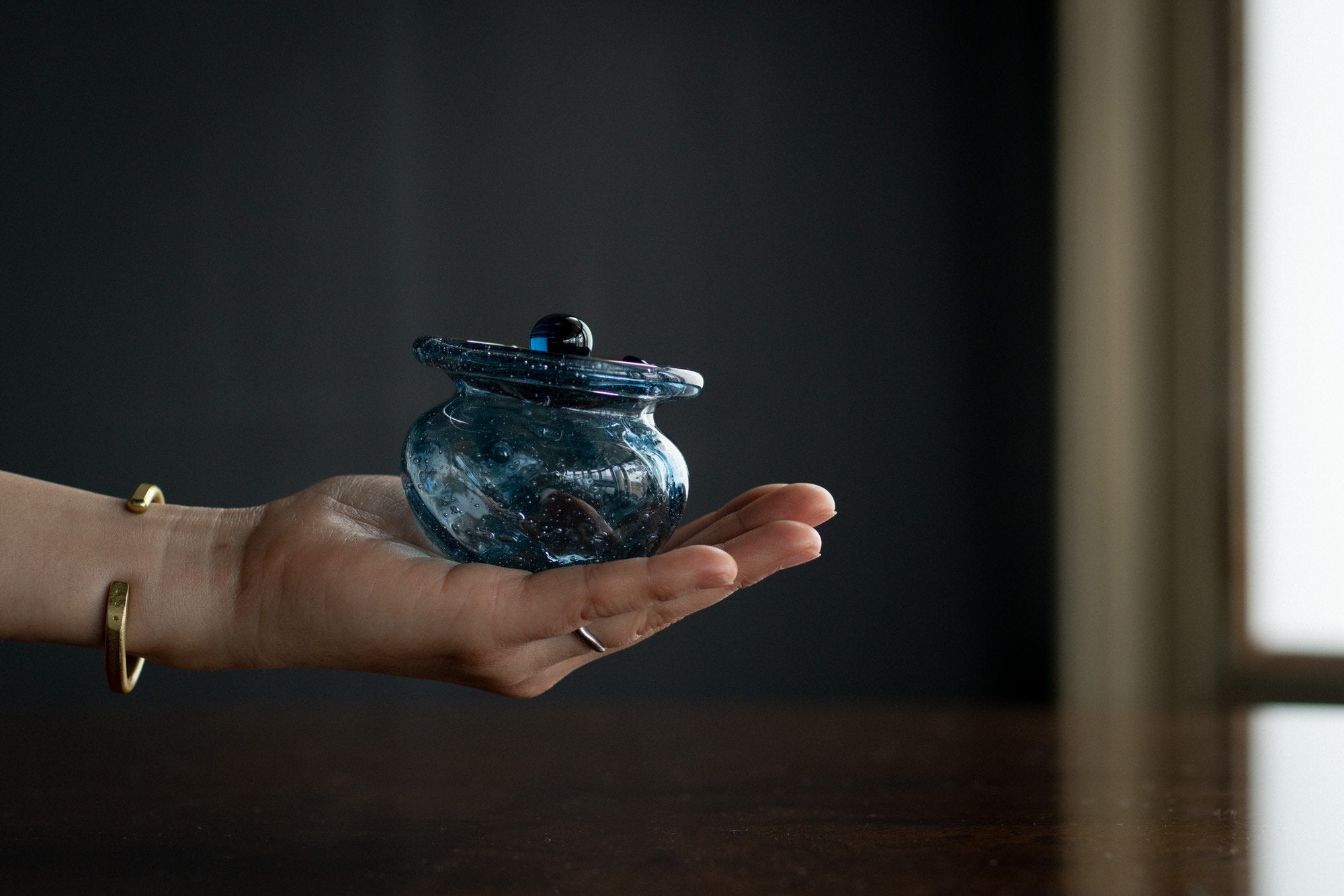 くるみガラス 藍色シュガーポット｜ガラス工房 橙