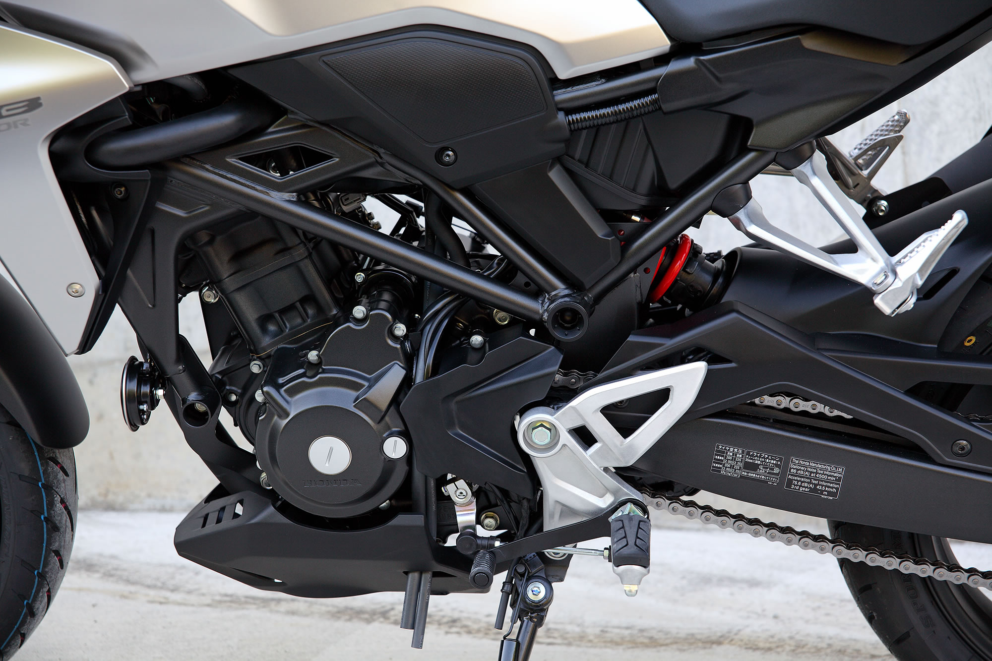 CB250R(MC52) インプレッション3