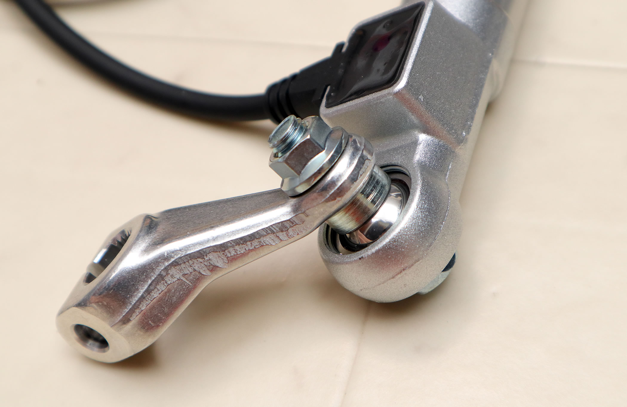 CB1300SF(SC54) クイックシフター