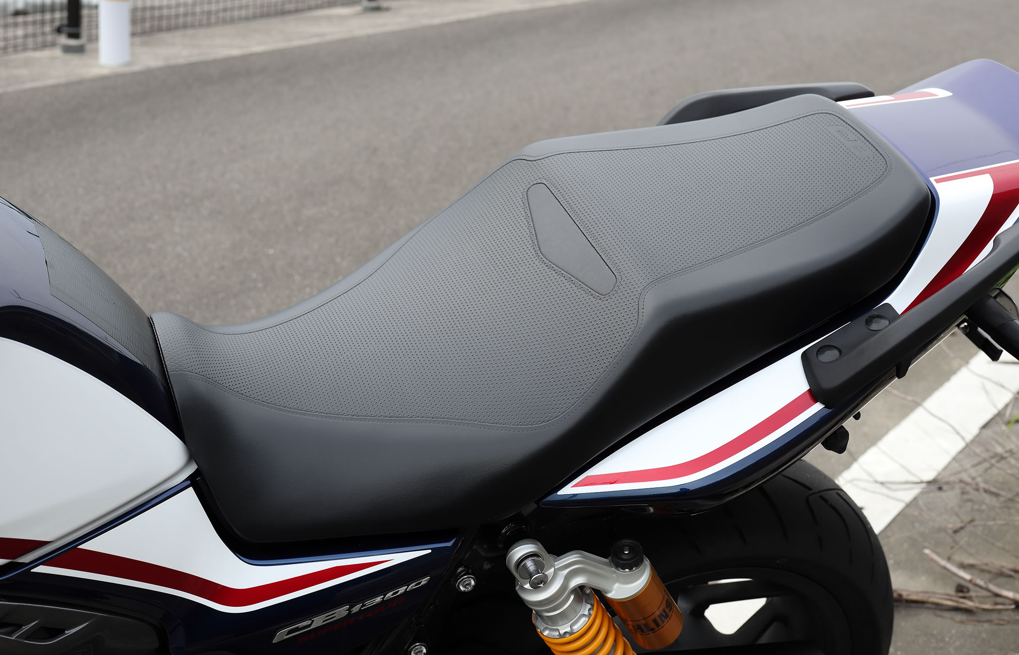 CB1300SF(SC54) ローシート