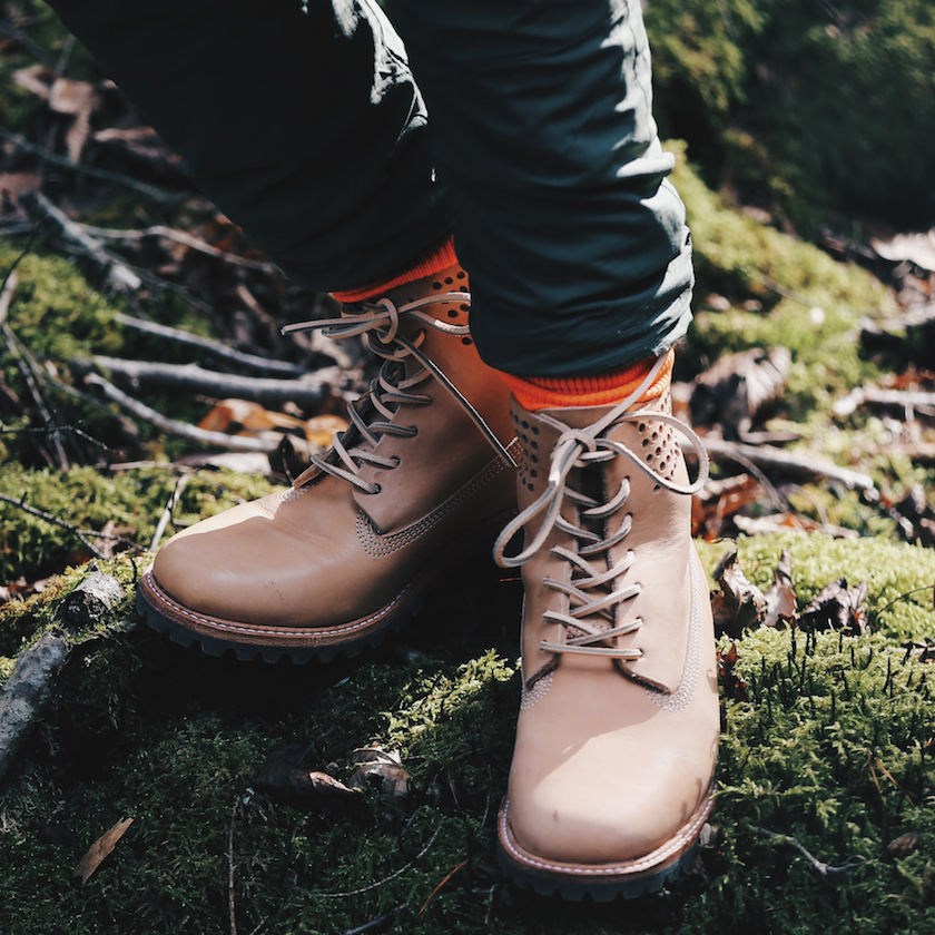 ヌメ革アッパーにパンチング意匠で、ひと味もふた味も違うSHIPS JET