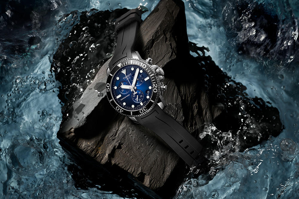 スイスの老舗「ティソ」のダイバーズウォッチに、ギア感ただようクロノ