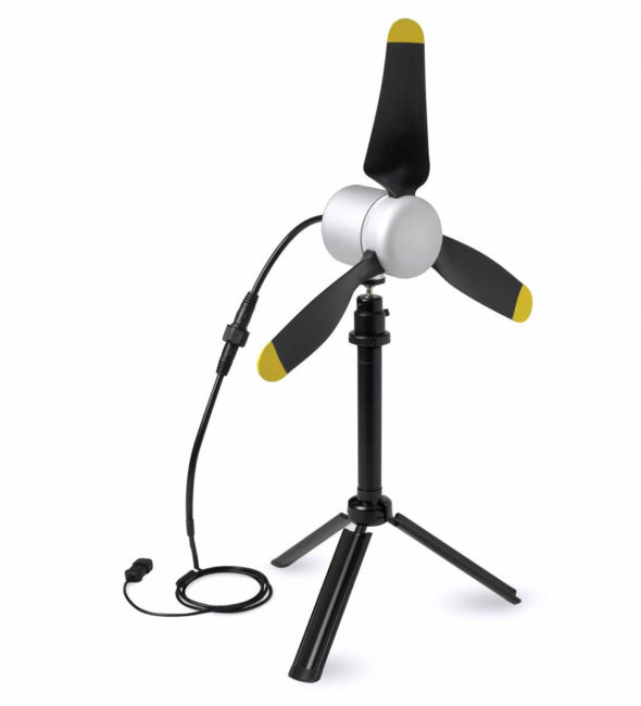 ソーラーの次は風力！ 軽量コンパクトなポータブル風力発電機が日本