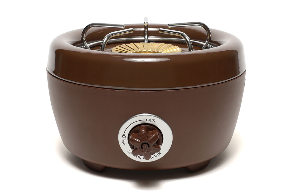 センゴクアラジン×ビームスの人気コラボが、ブラウンの新色を携え今季