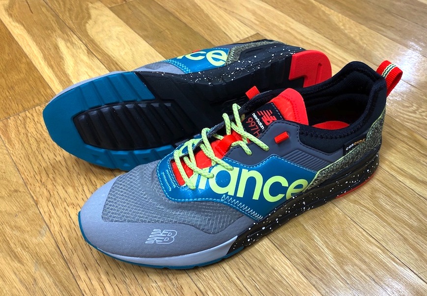 タフになったニューバランスの定番「997H」は、アウトドアに最適な