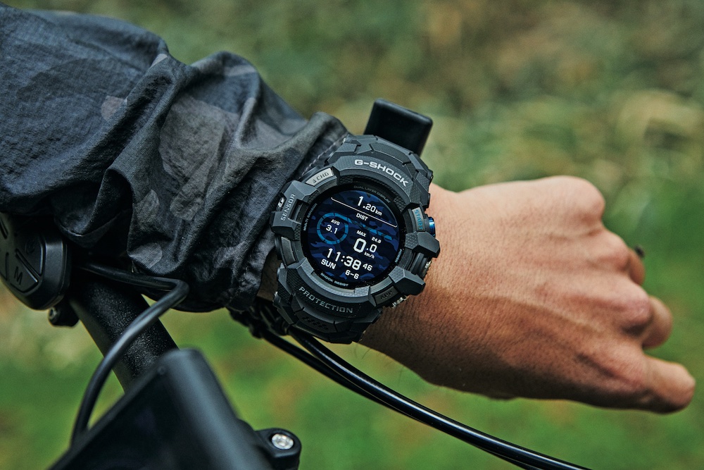 ウワサのG-SHOCK初スマートウォッチを、外遊び好きがリアルに体験