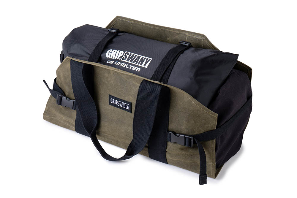 グリップスワニーの焚き火台ケースは、薪やテントの持ち運びにも使える