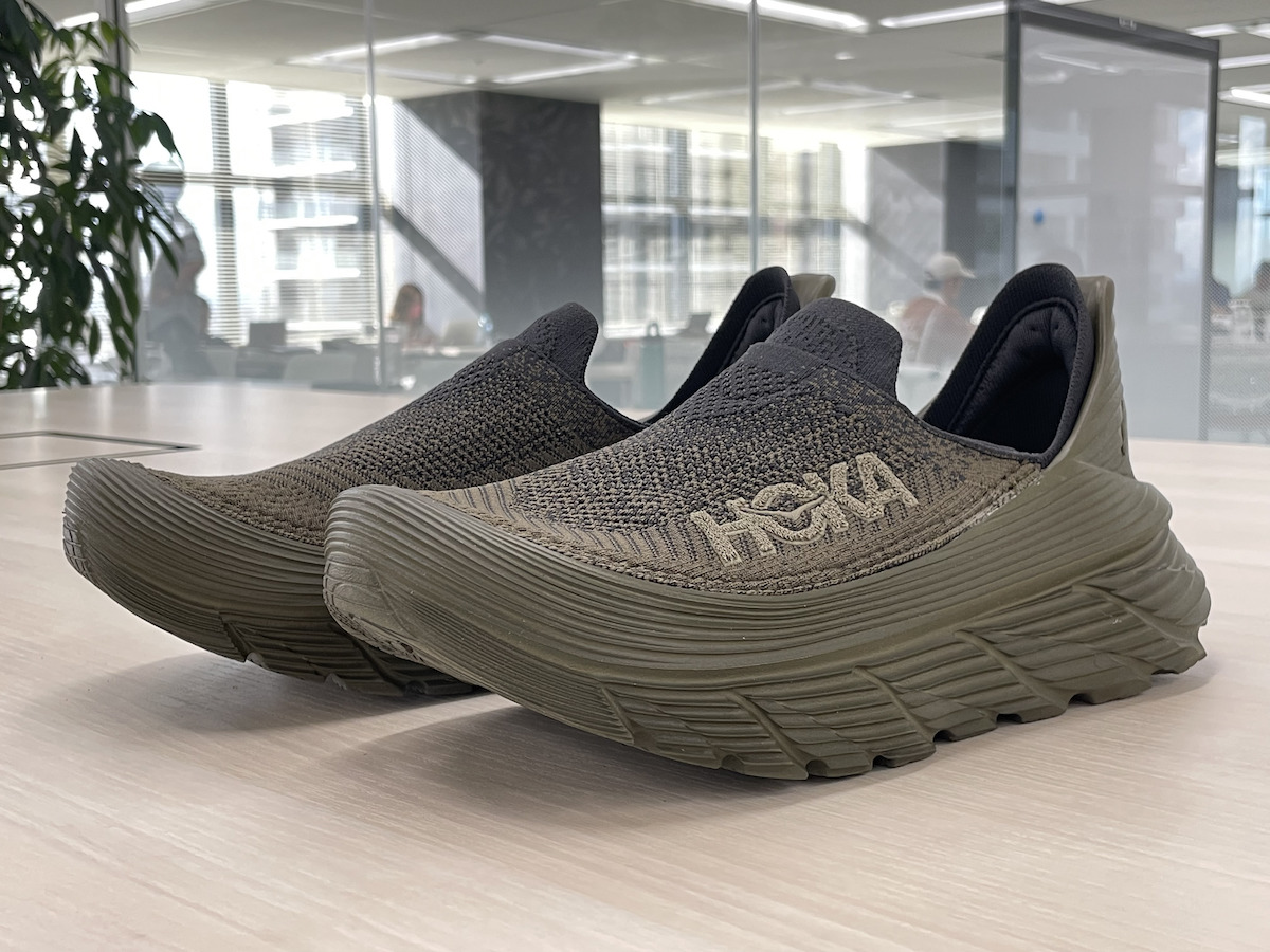 ラクすぎると話題のHOKA「RESTORE TC」を実際に履いてみたところ