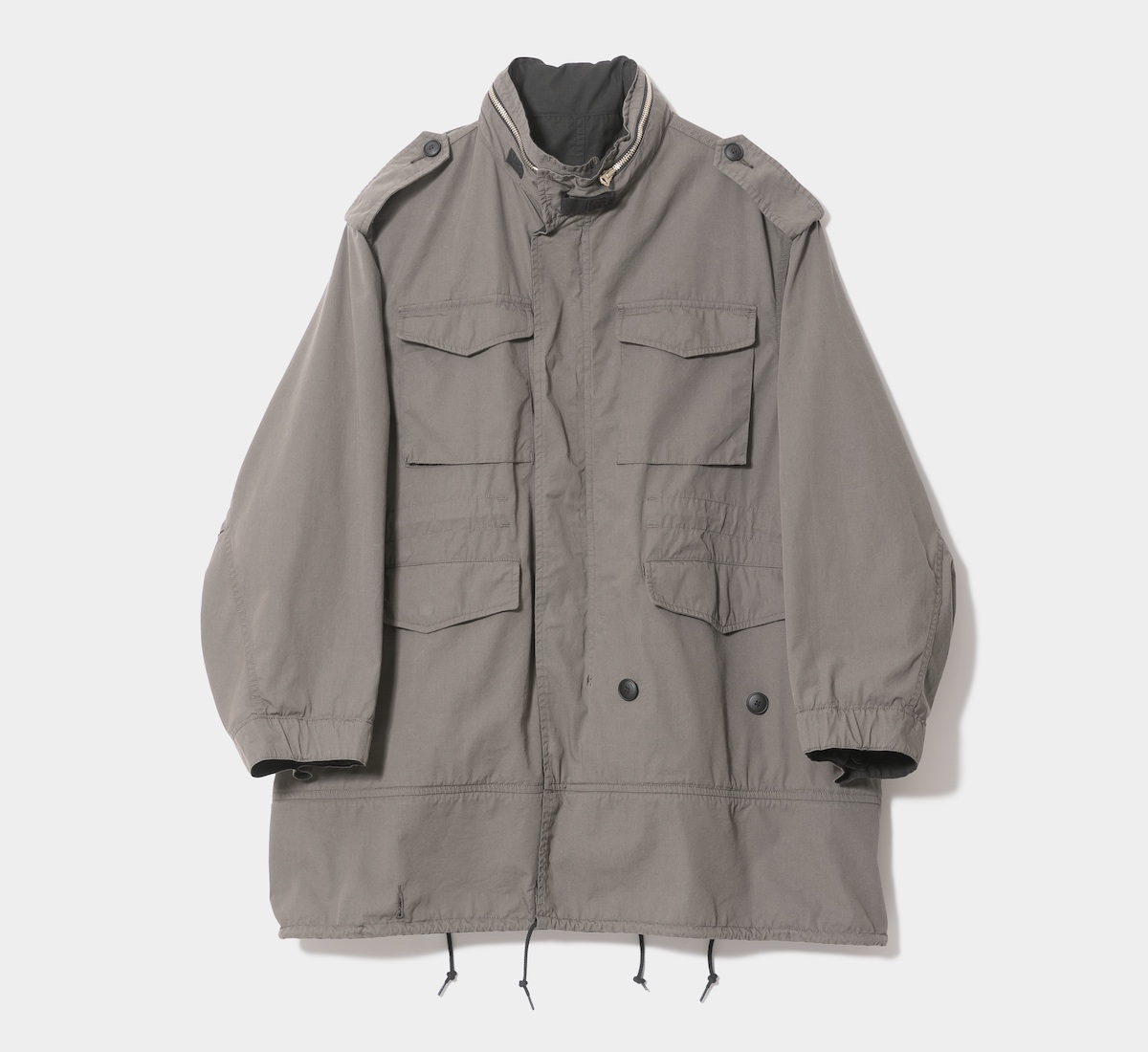 アルファとビューティフルピープルのタッグにより4型のミリタリー