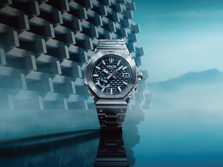 Gショック最高峰の“MR-G”に、日本の伝統技法とカラーを取り入れた逸品