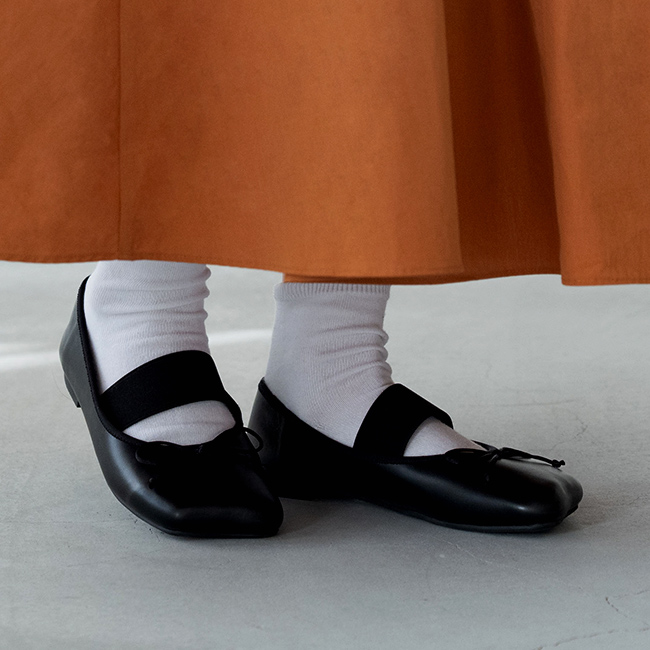 menue (メヌエ) ワイドバンド オブリークトゥ バレエシューズ 送料無料