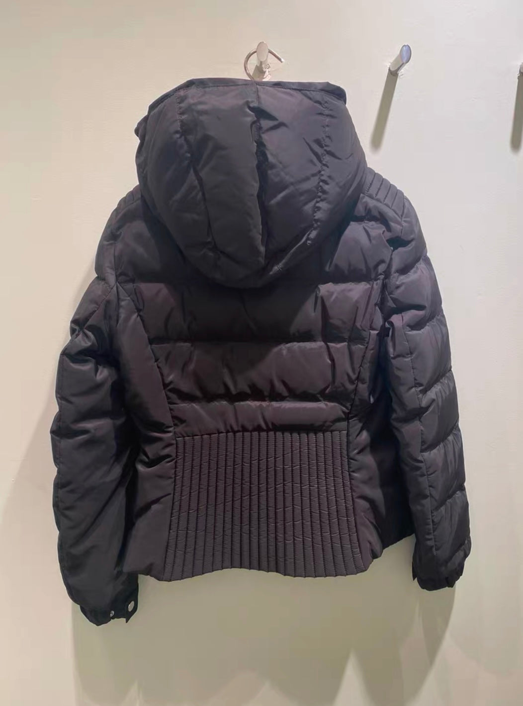 PRADA フード付き ショートダウンジャケット 29X544 管理番号：D000301