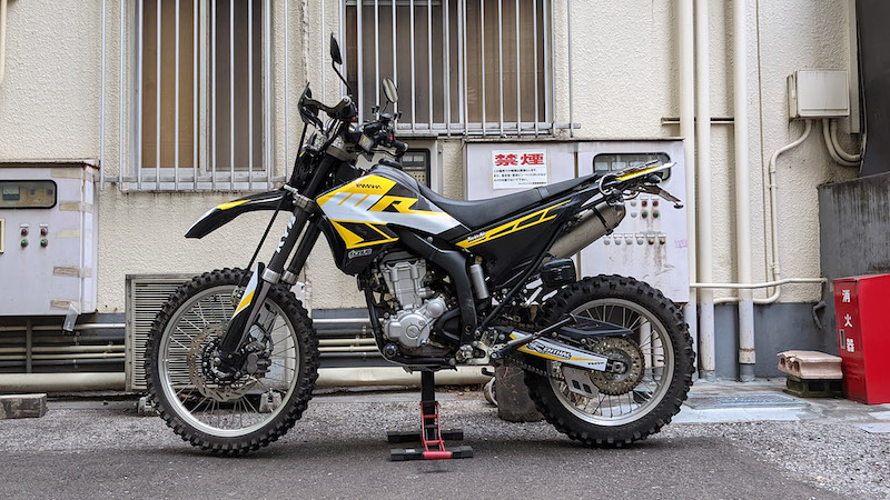 超簡単！WR250R/Xハイシート化解説！足つきから取付方法まで | WR250X
