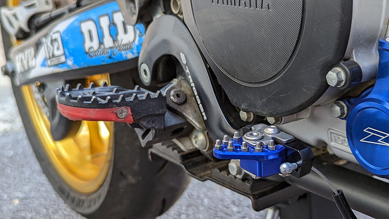 簡単！WR250R/Xのブレーキペダル交換方法解説！【ZETA トリガー