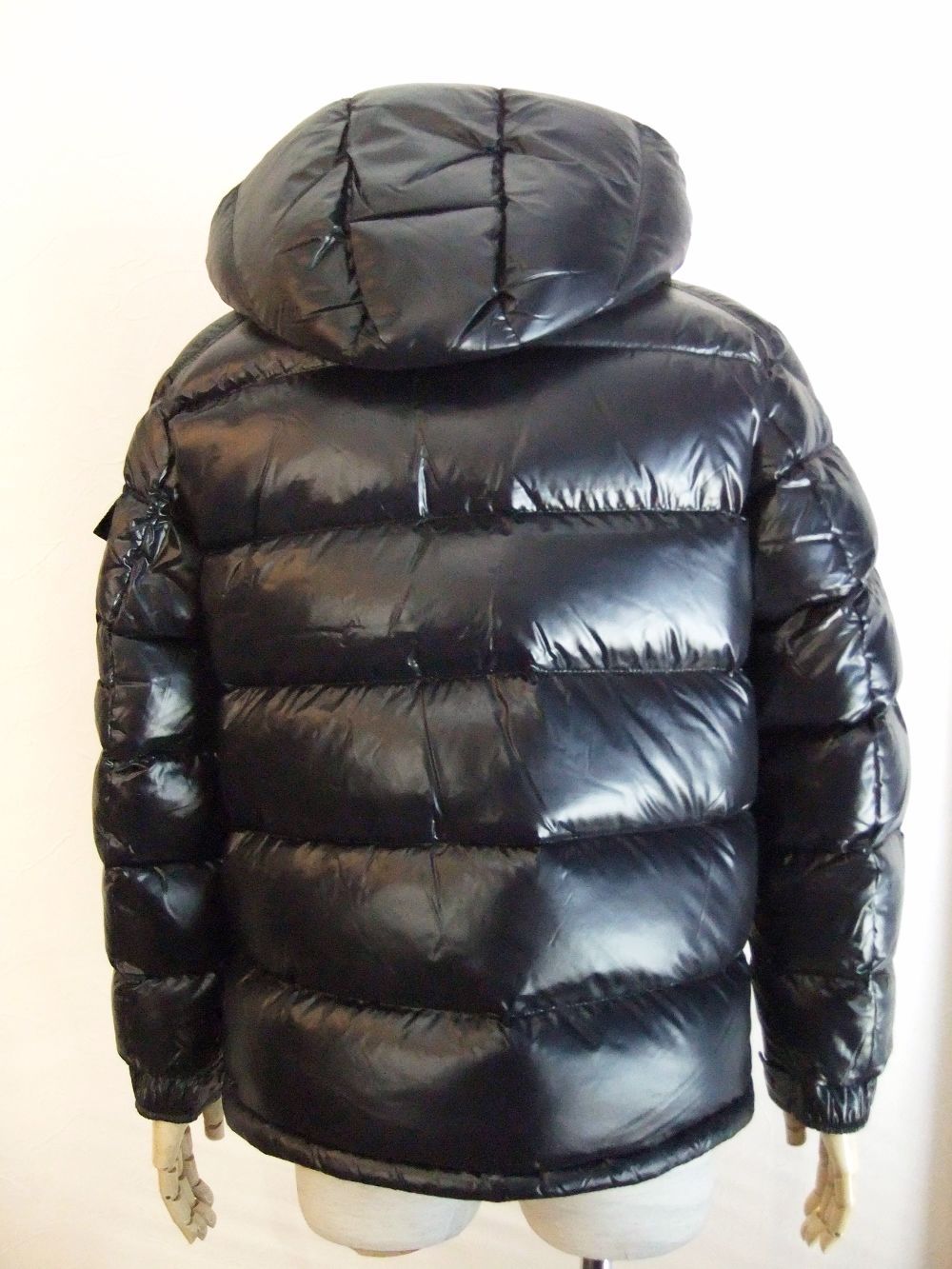 MONCLER - MAYA GIUBBOTTO ナイロンショートダウンブルゾン | 4.444glad