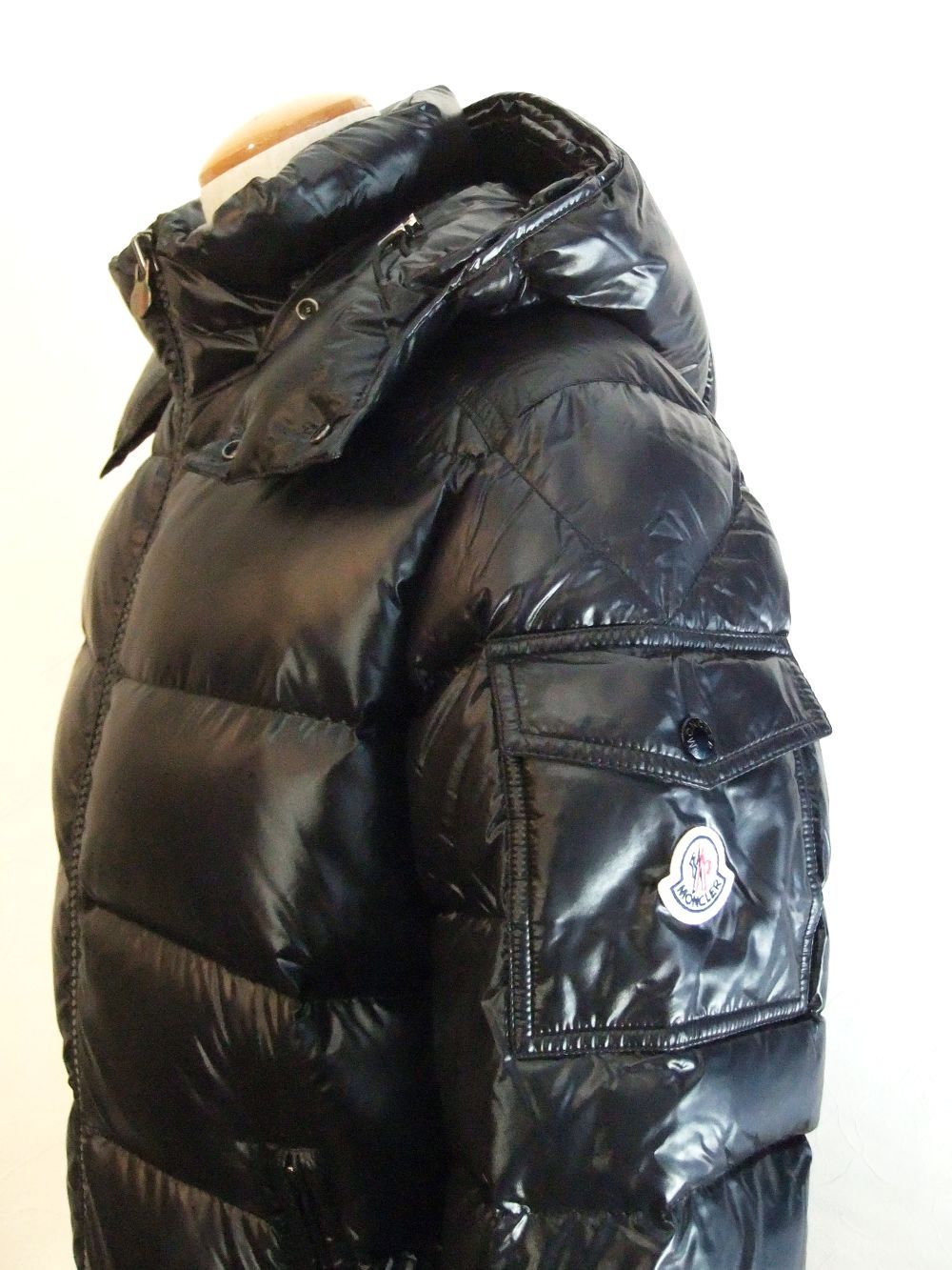 MONCLER - MAYA GIUBBOTTO ナイロンショートダウンブルゾン | 4.444glad