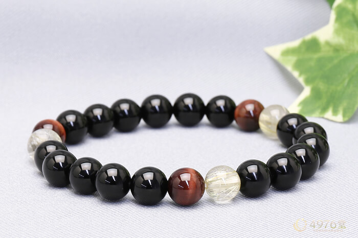 ルチルクォーツ・レッドタイガーアイ・オニキス ブレスレット