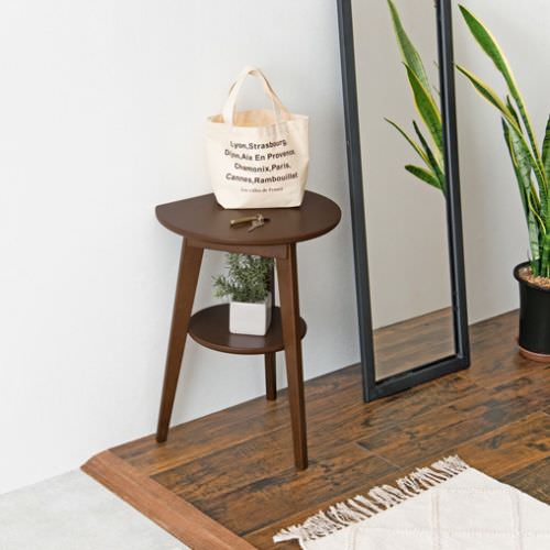 味わい深く小物が引き立て軽量で場所を取らない サイドテーブル