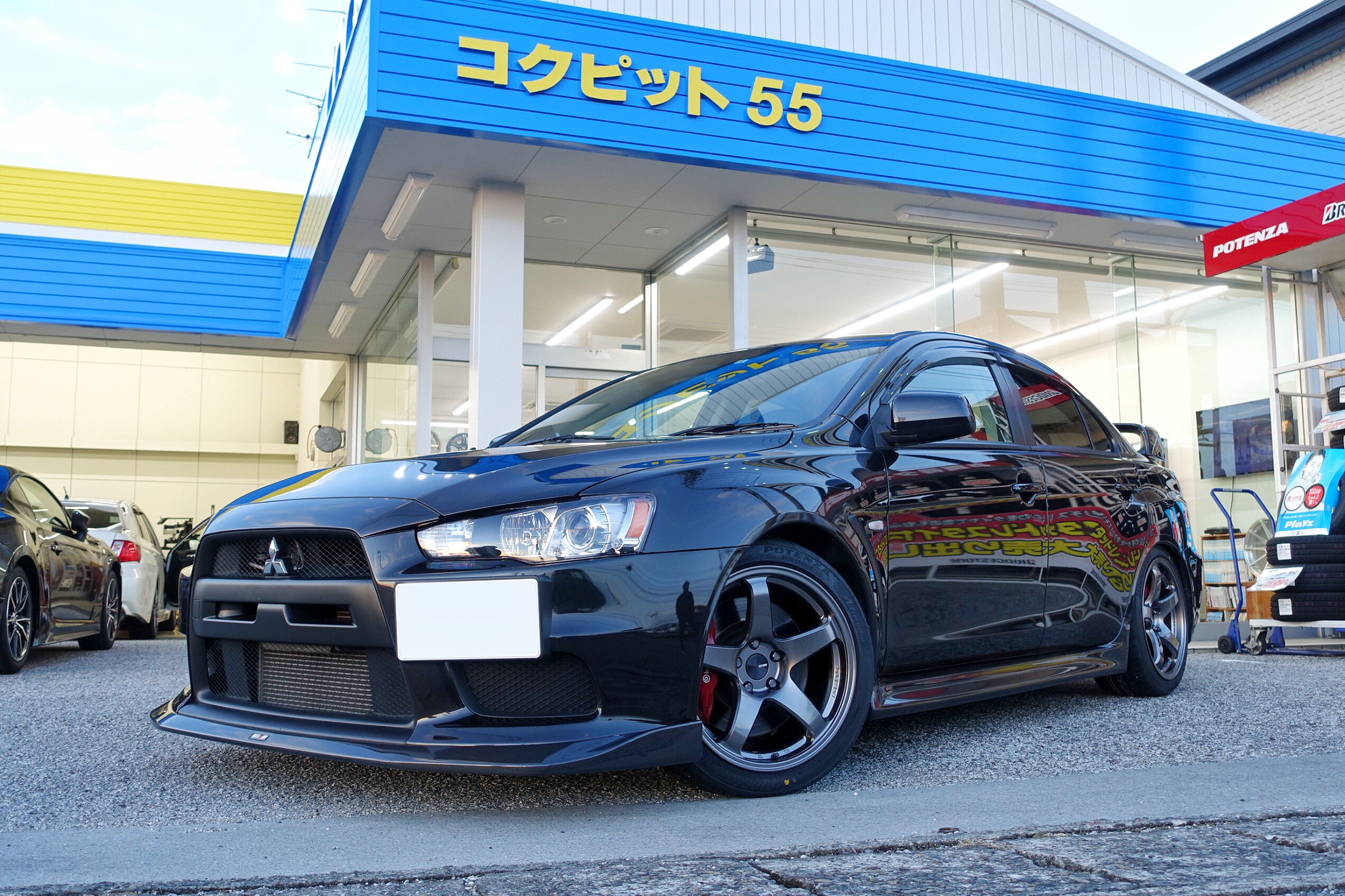 シンプルな5本スポークですが存在感抜群です！三菱 ランサー