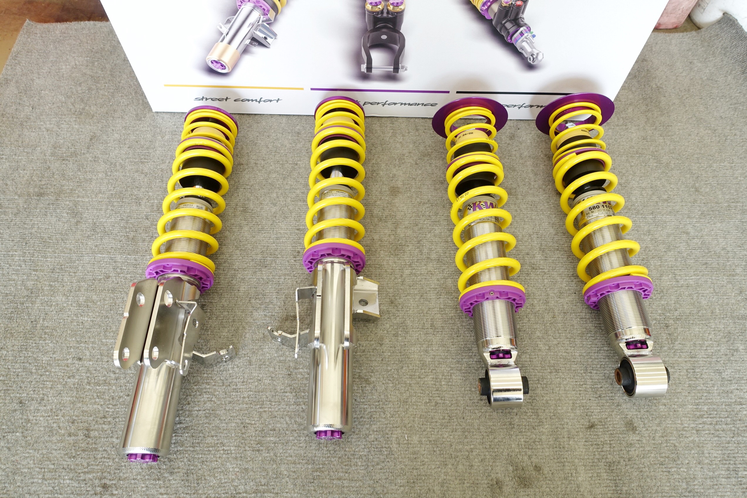 街乗りからサーキットまでカバーするオールラウンド車高調！ トヨタ