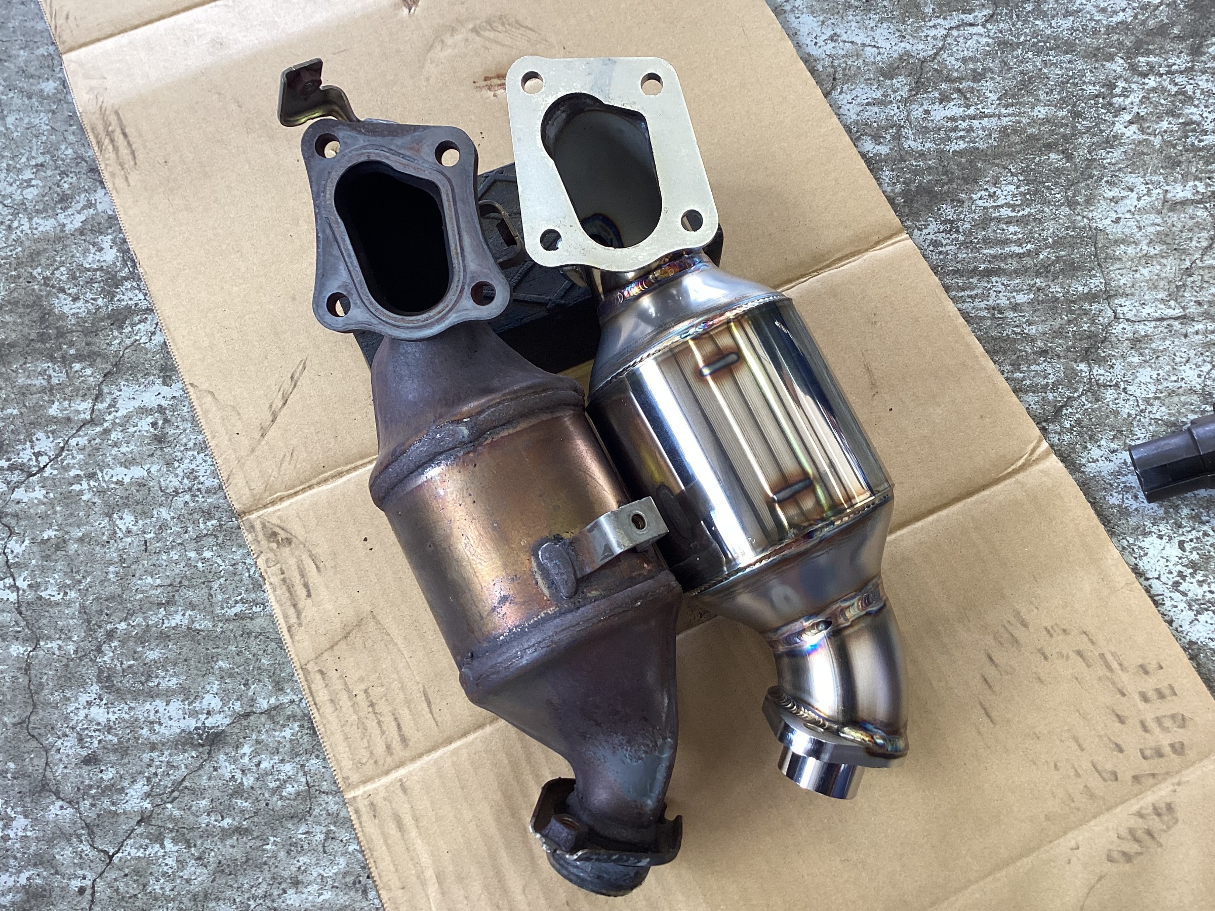 アルトワークス HA36S キャタライザー＆センターパイプ交換します