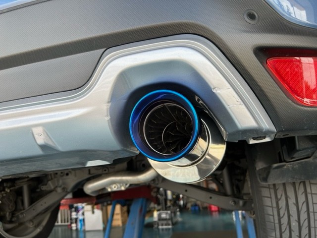 フォレスターSKE × GANADOR（ガナドール）マフラー | スバル