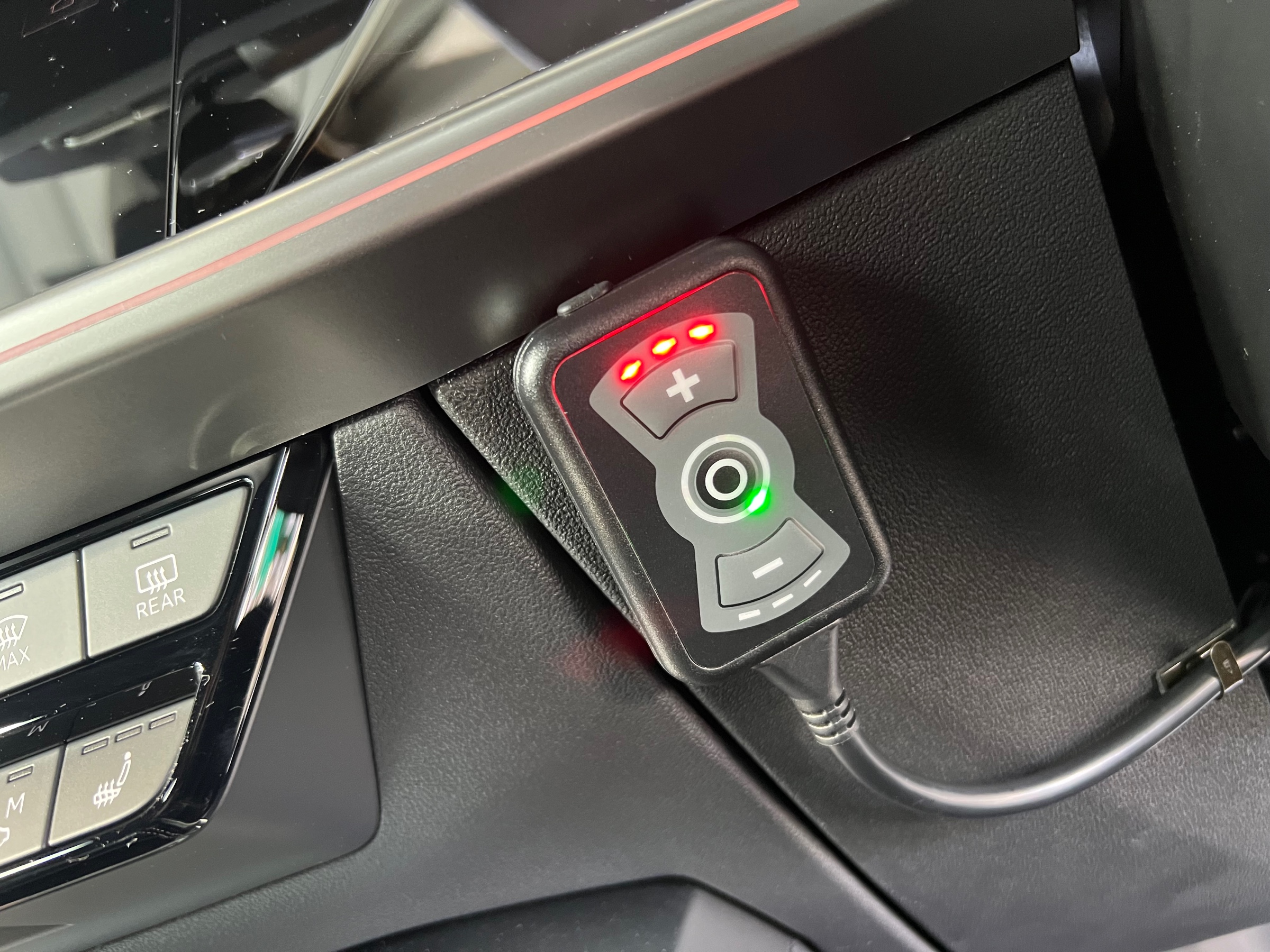 AUDI RS3 sedan 8Y スロコン取付け《 DTEシステム New PPT