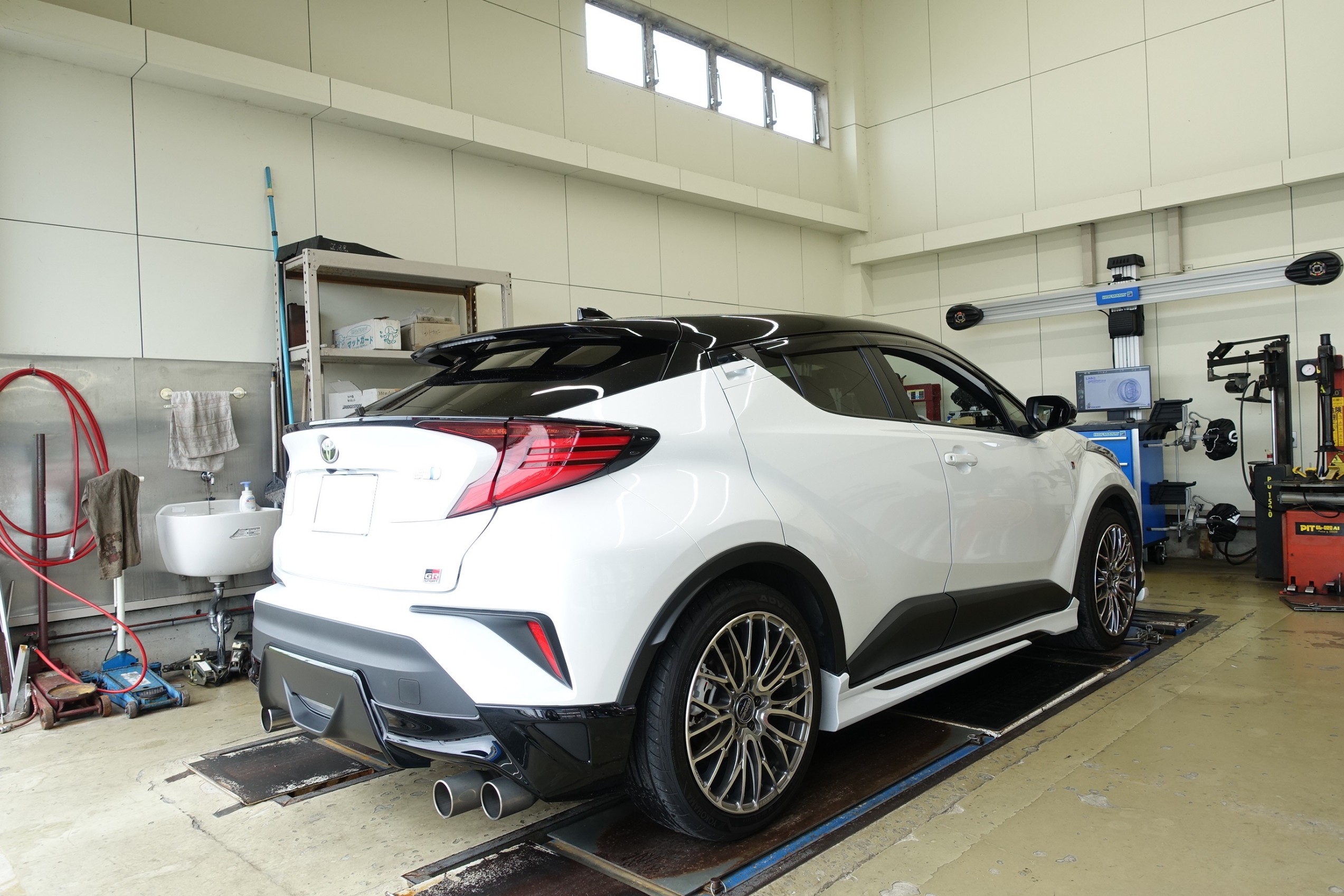 同じミドリの車高調でも乗り味が違うんです！トヨタ C-HR GRスポーツ