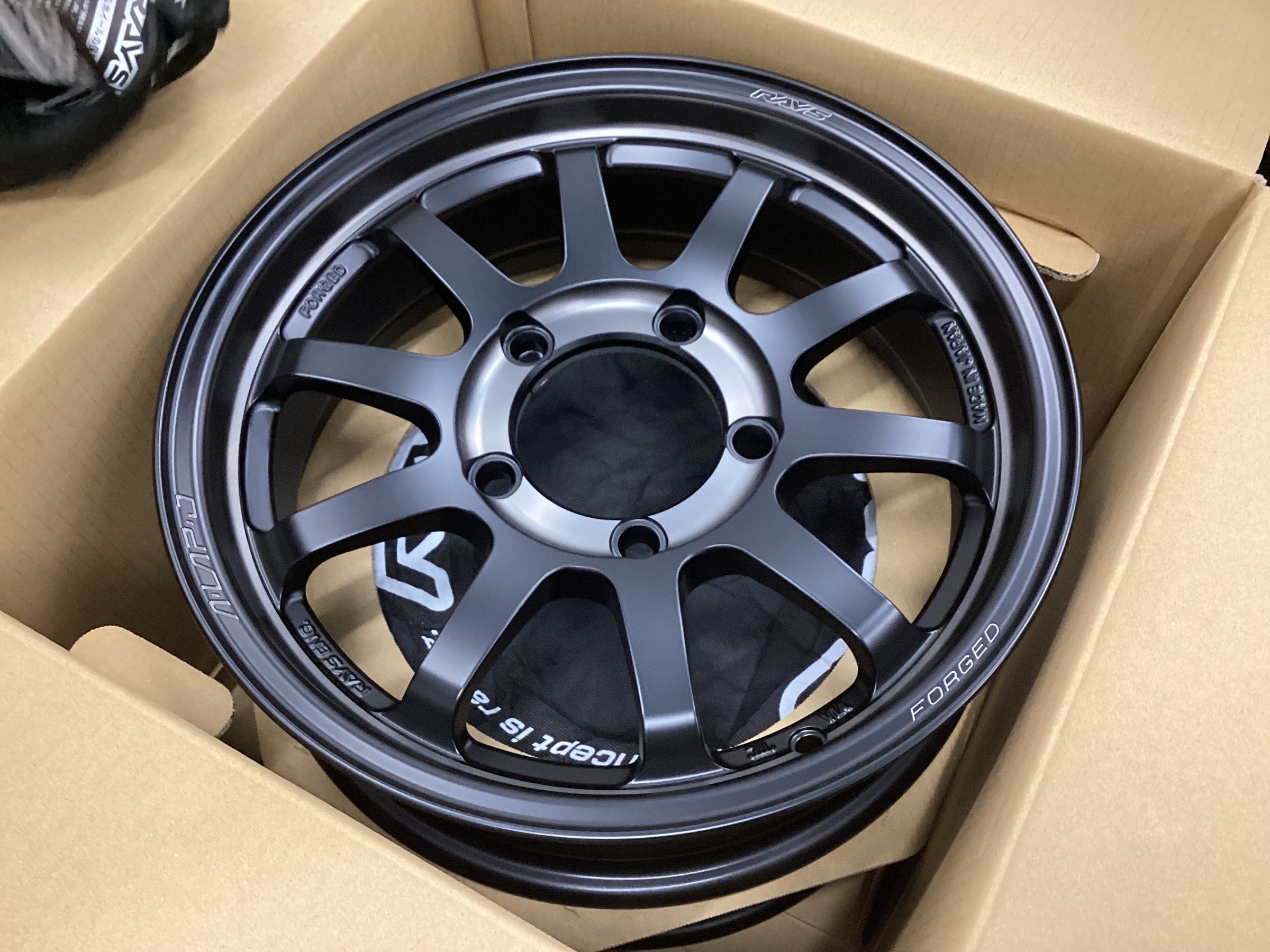 RAYS A LAP-J 2324リミテッドエディション | スタッフ日記