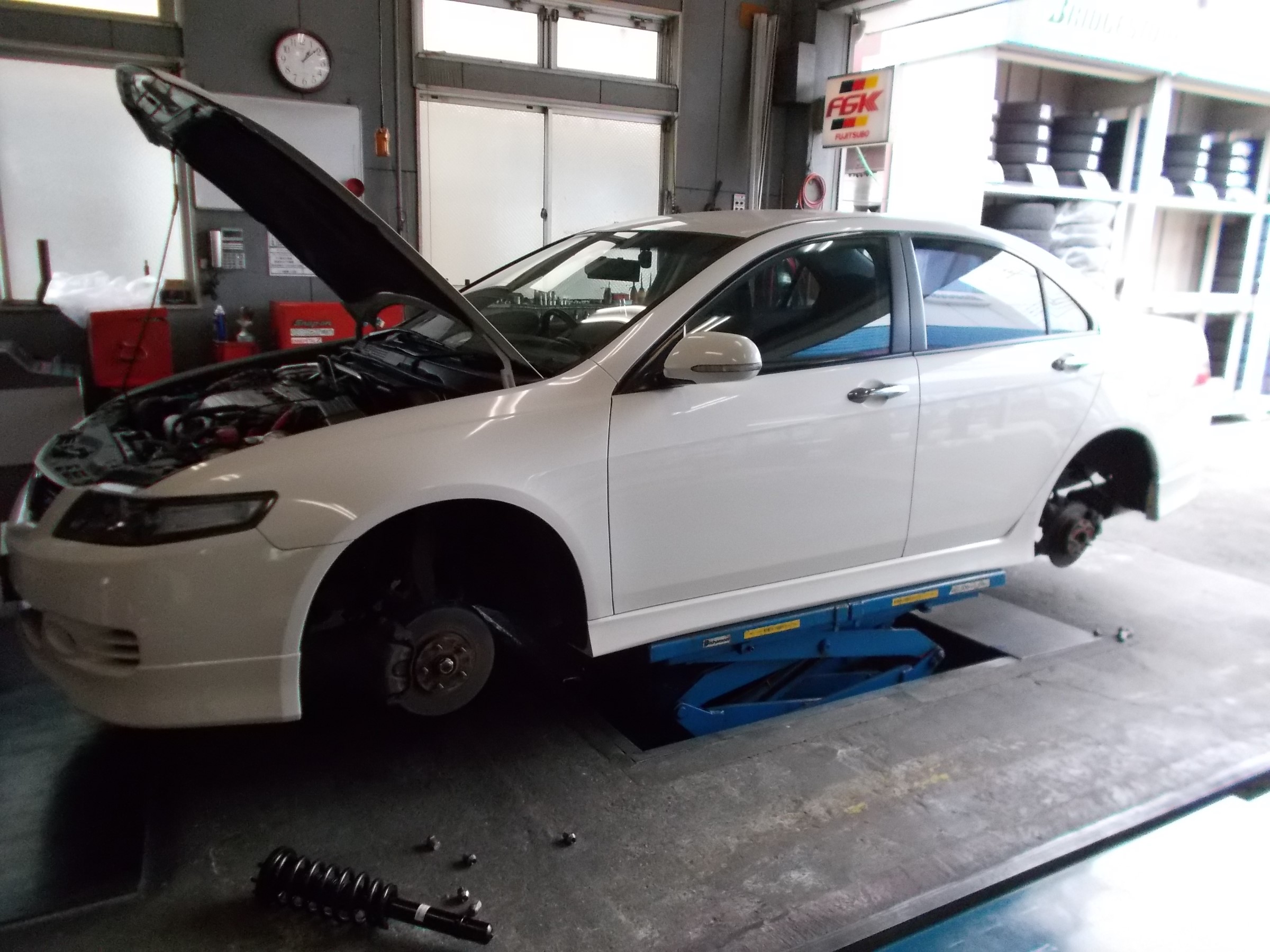 アコード ユーロR モデューロサスペンション装着（持込み、中古