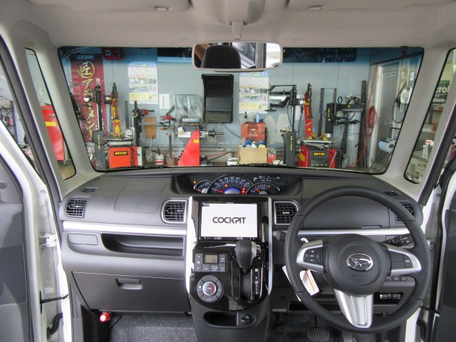 新車のタントカスタム（LA600S）に「ビッグな8インチ楽ナビ」を納車前