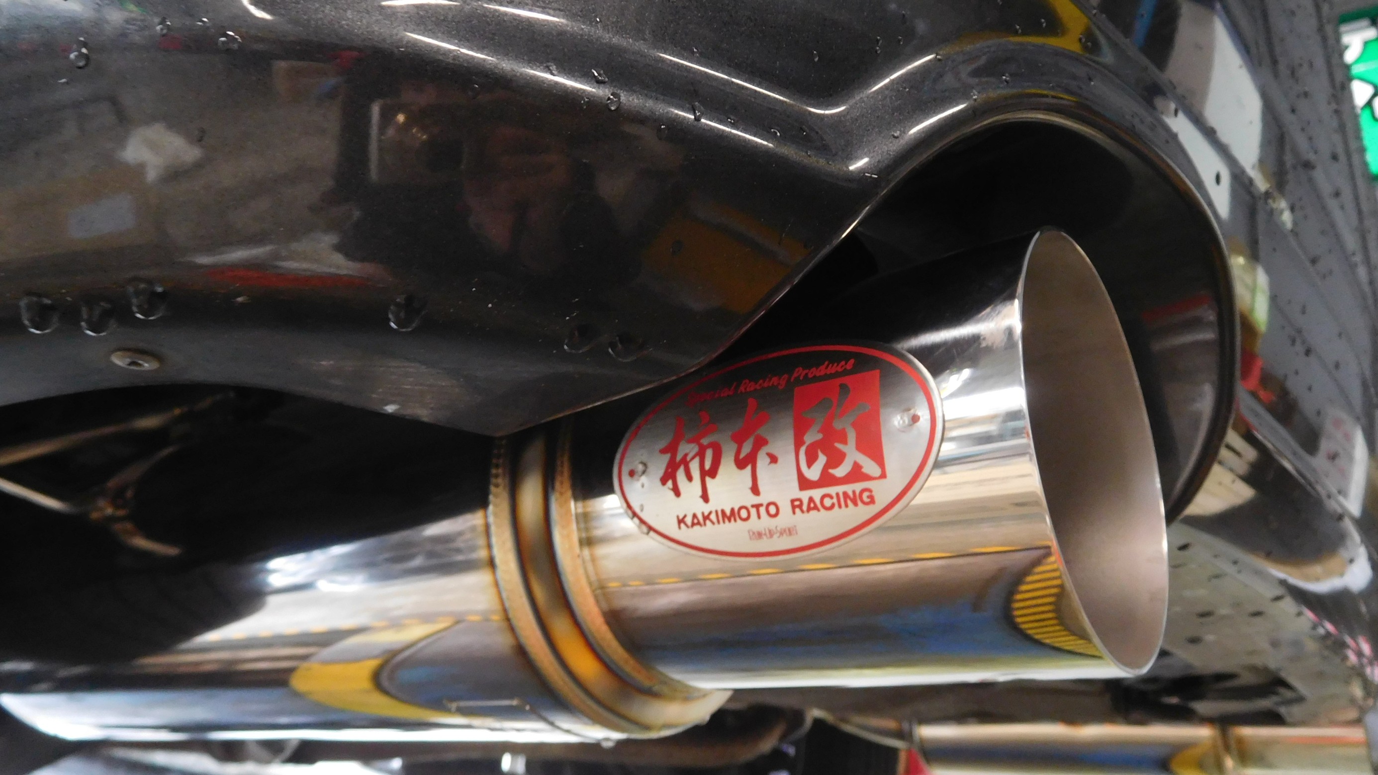 スバル レガシィ BL5 のマフラー交換作業 ／ 柿本改 | スバル レガシィ